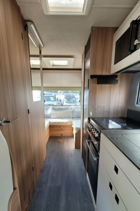 7732FA 24 Autotrail Imala 736 SMC22384