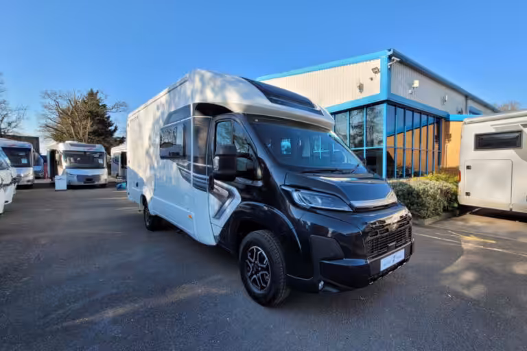 77A526 01 Autotrail Imala736G SMC21447