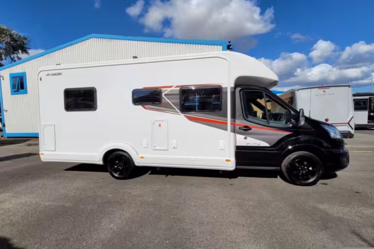 77B2CA 03 Autotrail F74 DTY24721