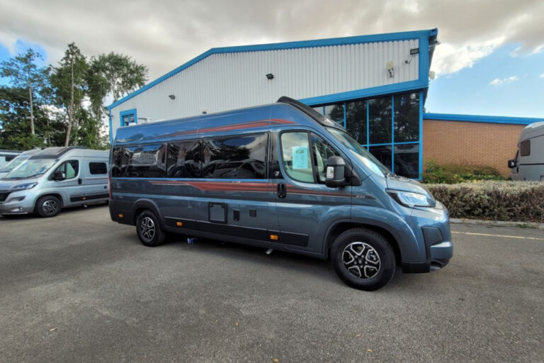 7803CA 02 Autotrail VLine 635Sport TG039168