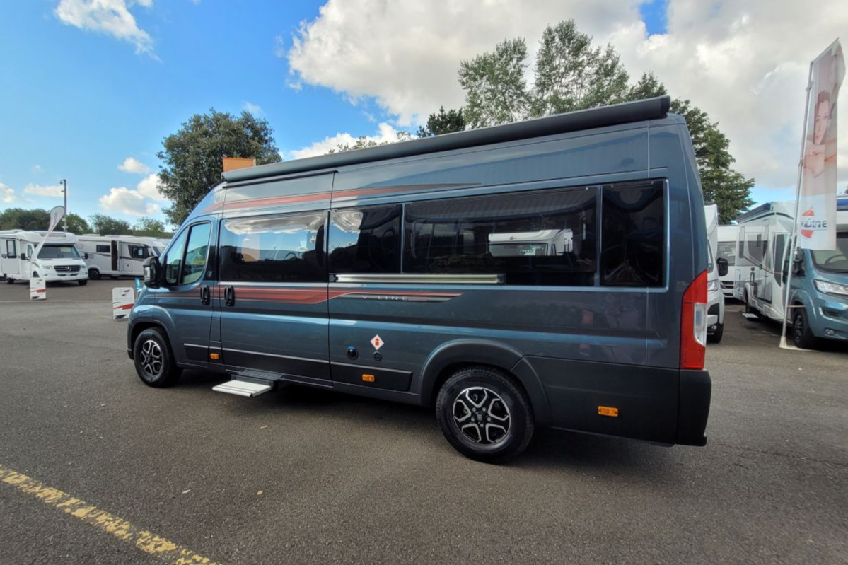 7803CA 06 Autotrail VLine 635Sport TG039168
