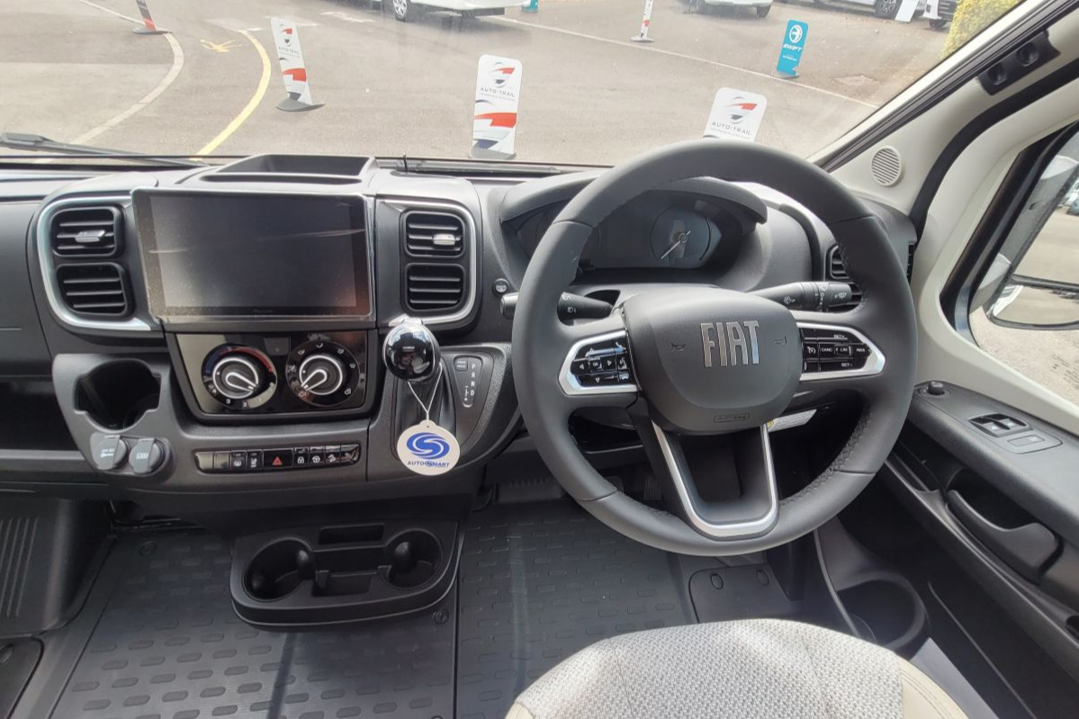 7803EA 07 Autotrail Imala730 TMD02946