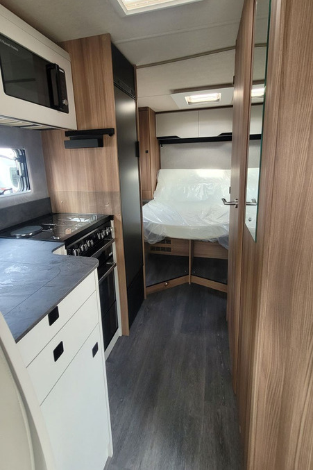 7803EA 27 Autotrail Imala730 TMD02946