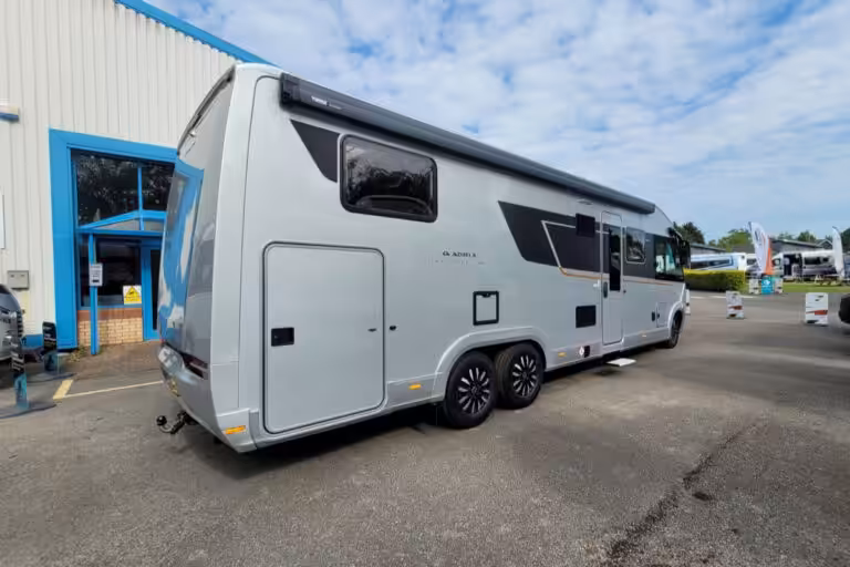 780F46 03 Adria Supersonic 890LL CA23WFM