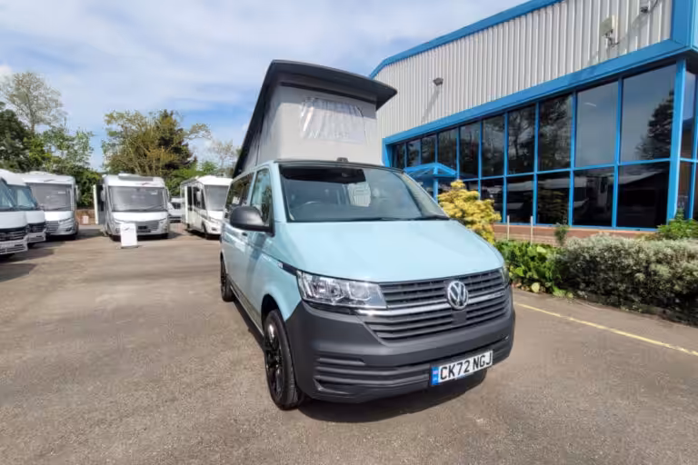 781222 01 Volkswagen ExpeditionCamper CK72NGJ