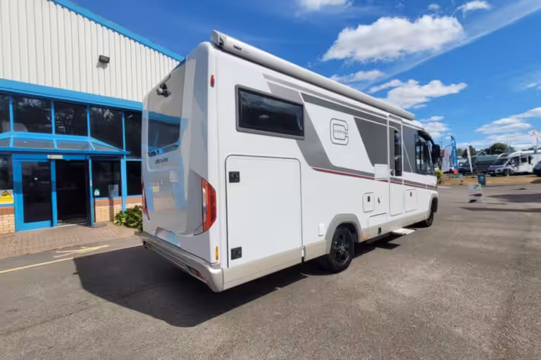 7832FA 03 Carthago C Line I 4.9 Le TN359623