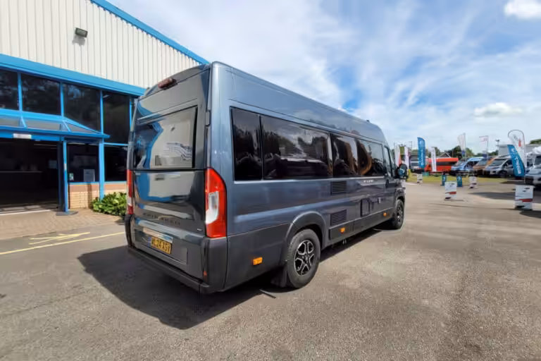 78367A 03 Autotrail V Line 635Sport WL24ASV
