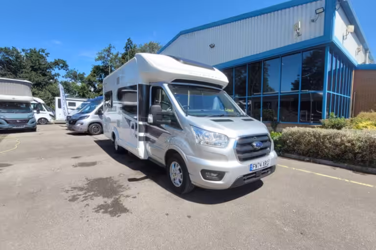 78556E 01 Autotrail F68 FN74XRO