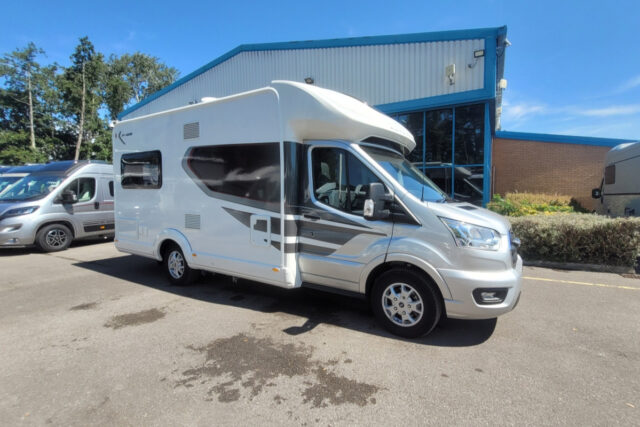 78556E 02 Autotrail F68 FN74XRO