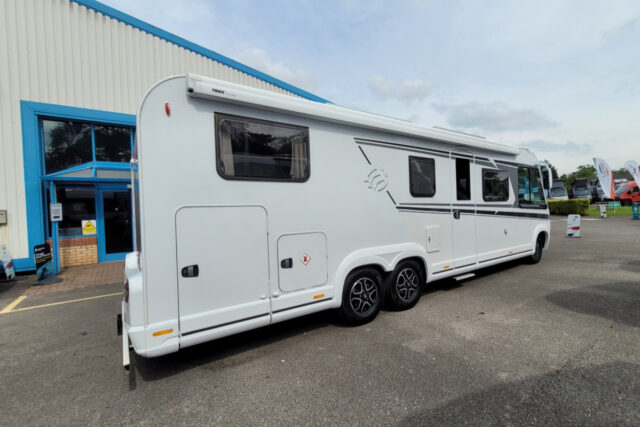 785596 03 Knaus LiveI900LEG WJ71YMV