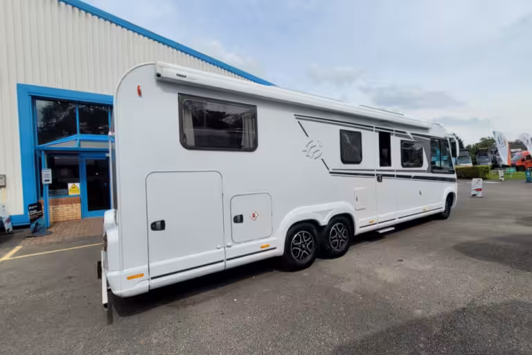 785596 03 Knaus LiveI900LEG WJ71YMV