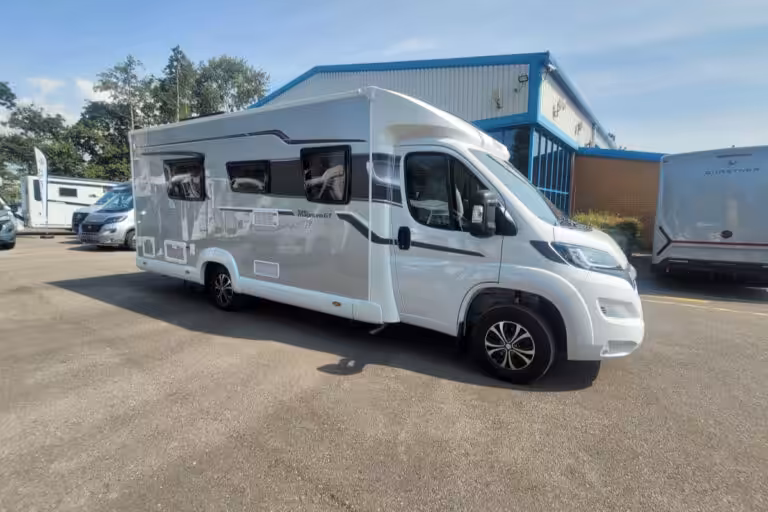 786652 02 Elddis Magnum185 VU74WOR
