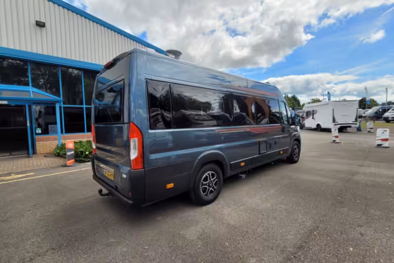 788DFE 03 Autotrail V Line 635Sport WF26MYW