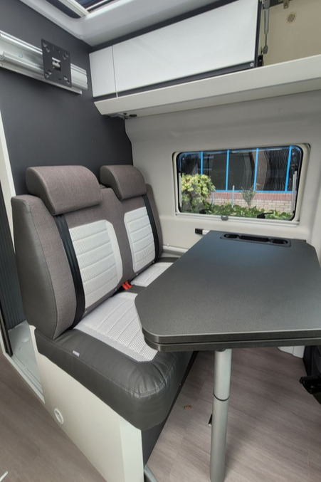 7896AA 14 Adria Twin Supreme 640 Slb CL73VSJ
