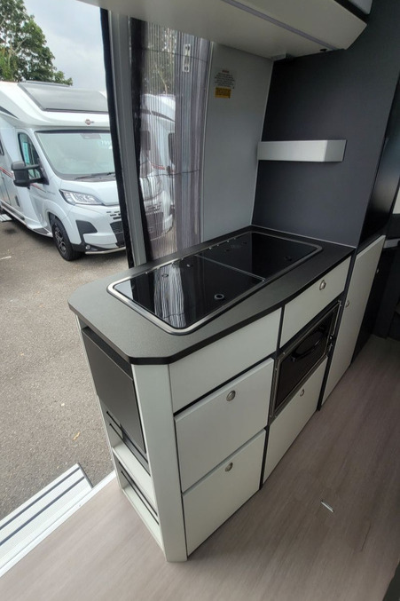 7896AA 16 Adria Twin Supreme 640 Slb CL73VSJ