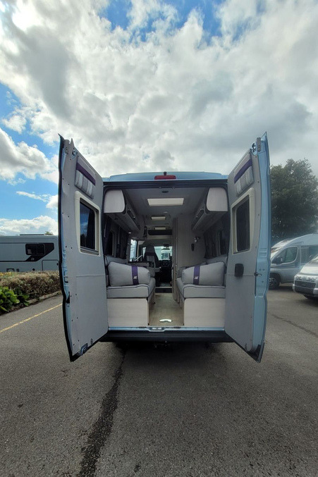 78C546 04 Autosleeper Warwick Xl GX19CUU