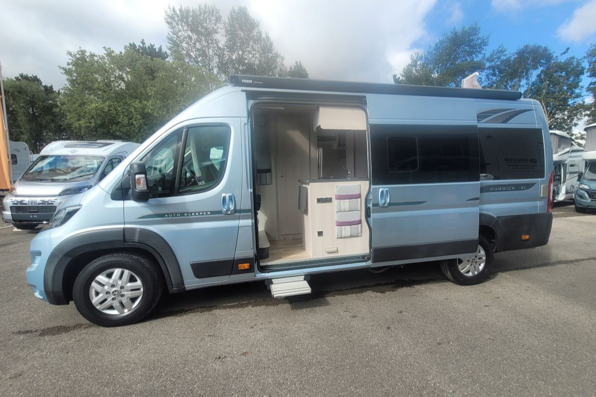 78C546 07 Autosleeper Warwick Xl GX19CUU