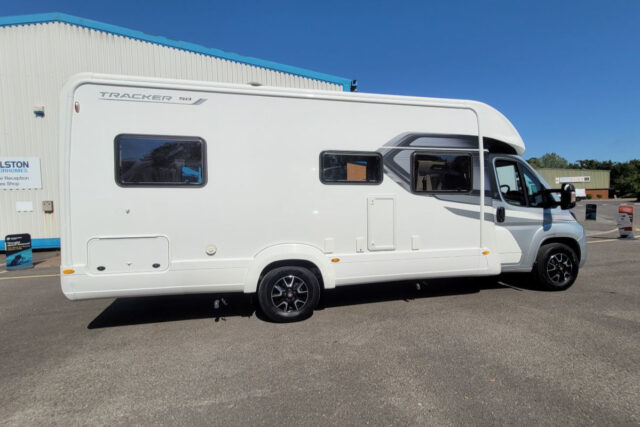 78E9EE 03 Autotrail Trackersb FY72EYP