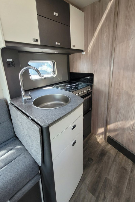 78F49A 15 Swift Voyager584 RDSC43512