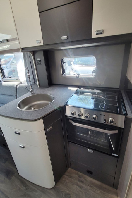 78F49A 17 Swift Voyager584 RDSC43512