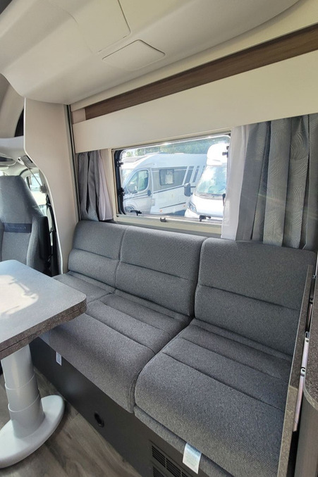 78F49E 10 Swift Voyager540 RDSA20948