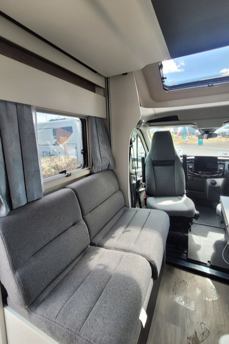 78F49E 11 Swift Voyager540 RDSA20948