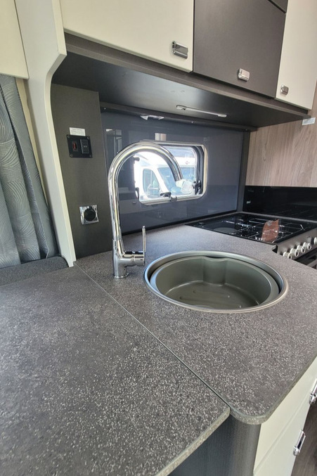 78F49E 18 Swift Voyager540 RDSA20948