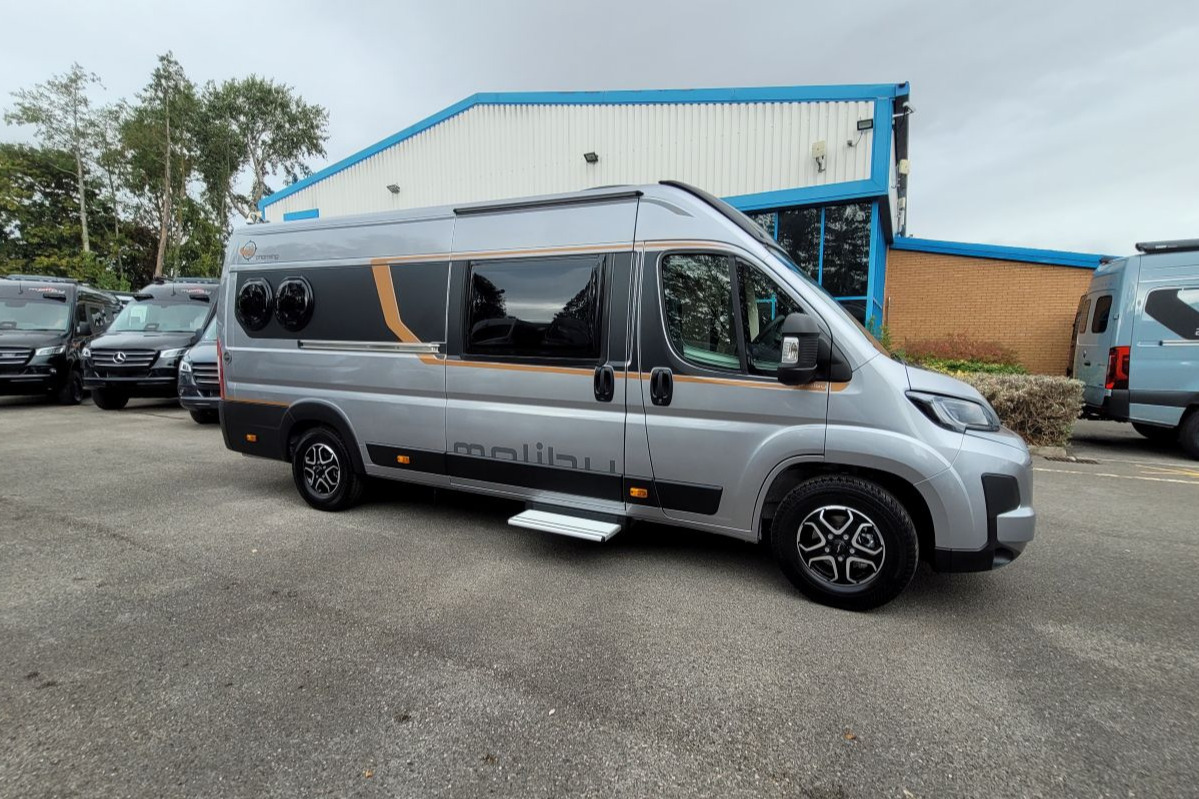 791486 02 Malibu Van Diversity GT Skyview 640 Le K TMC69930