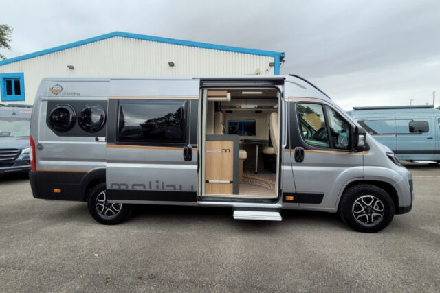 791486 03 Malibu Van Diversity GT Skyview 640 Le K TMC69930