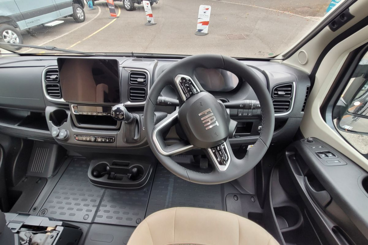 791486 09 Malibu Van Diversity GT Skyview 640 Le K TMC69930