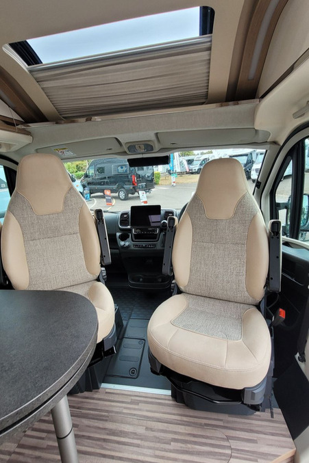 791486 10 Malibu Van Diversity GT Skyview 640 Le K TMC69930