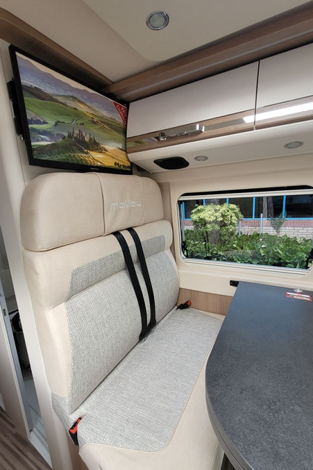 791486 12 Malibu Van Diversity GT Skyview 640 Le K TMC69930