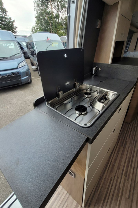 791486 14 Malibu Van Diversity GT Skyview 640 Le K TMC69930