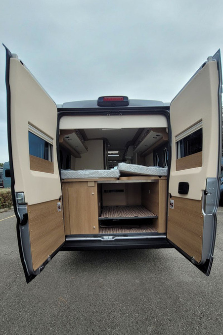 791486 26 Malibu Van Diversity GT Skyview 640 Le K TMC69930