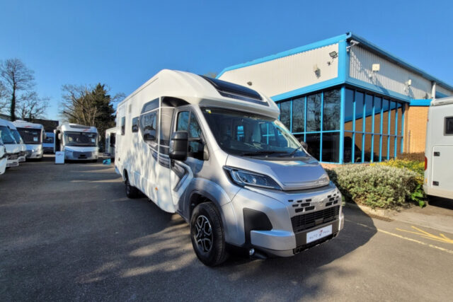 76CD36 01 Autotrail Imala730 SMC19027